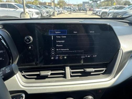 2025 Chevrolet Trax LS