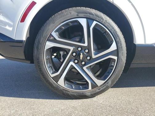 2026 Chevrolet Equinox EV LT 2
