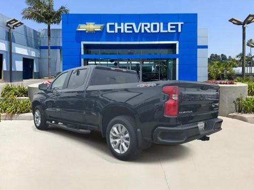 2025 Chevrolet Silverado 1500 Custom