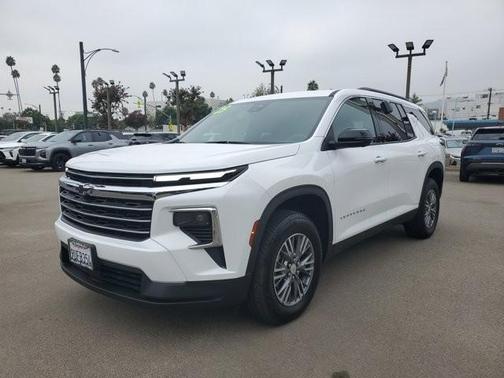 2025 Chevrolet Traverse LT