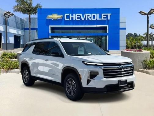 2025 Chevrolet Traverse LT
