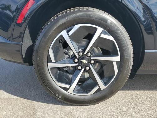 2025 Chevrolet Equinox EV LT 2
