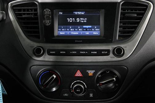 2020 Hyundai Accent SE