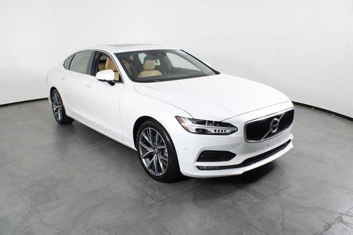 2018 Volvo S90 T5 Momentum