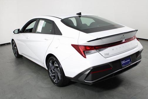 2025 Hyundai ELANTRA HEV SEL Sport