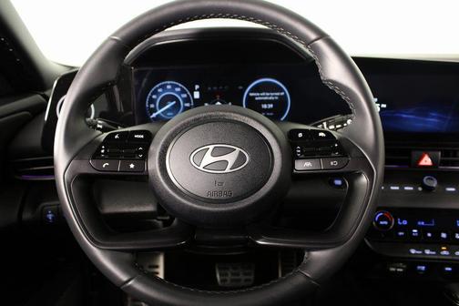 2025 Hyundai ELANTRA HEV SEL Sport