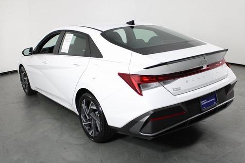 2025 Hyundai ELANTRA HEV SEL Sport