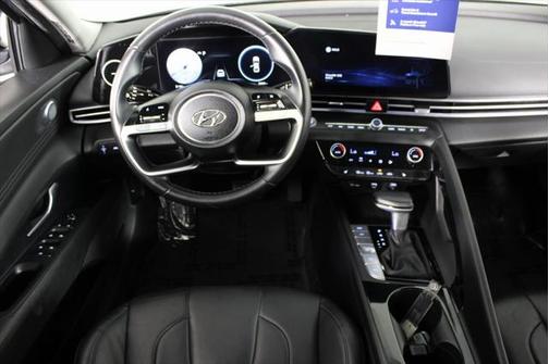 2022 Hyundai ELANTRA Limited