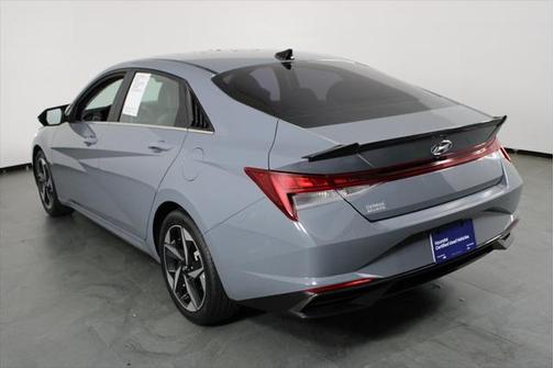2022 Hyundai ELANTRA Limited