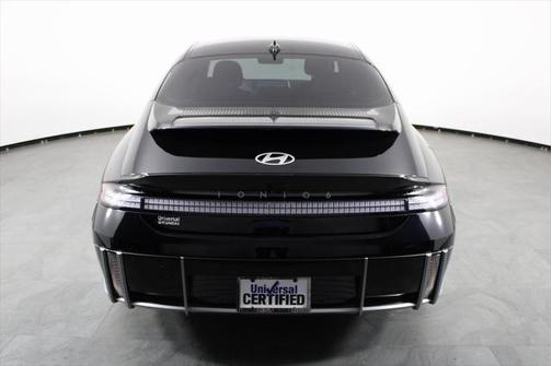 2025 Hyundai IONIQ 6 SE Standard Range