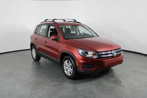 Wild Cherry Metallic 2015 Volkswagen Tiguan Auto S