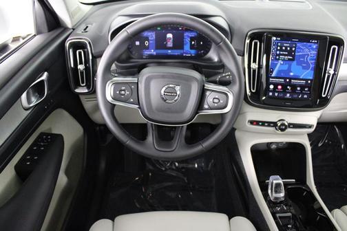 Crystal White Pearl 2025 Volvo XC40 B5 Plus Bright Theme