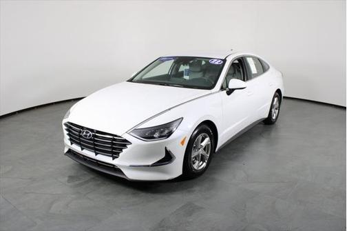 2022 Hyundai SONATA SE