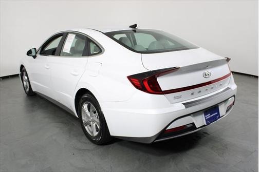 2022 Hyundai SONATA SE