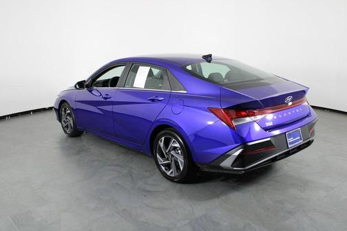 2025 Hyundai ELANTRA SEL