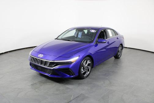 2025 Hyundai ELANTRA Limited