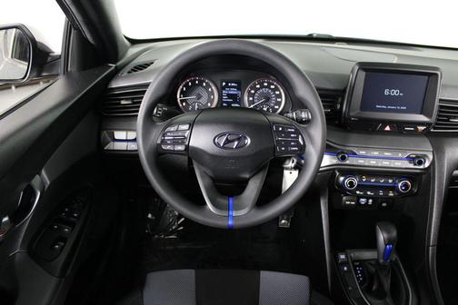 2019 Hyundai Veloster 2