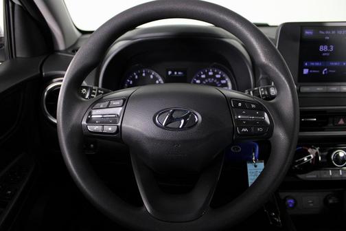 2022 Hyundai KONA SE