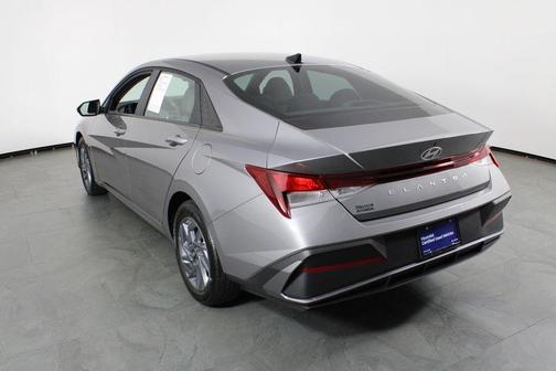 Fluid Metal 2024 Hyundai ELANTRA SEL