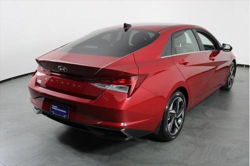 2022 Hyundai ELANTRA Limited