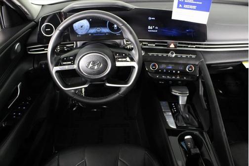 2022 Hyundai ELANTRA Limited