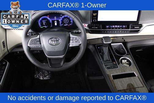 2025 Toyota Sienna Platinum