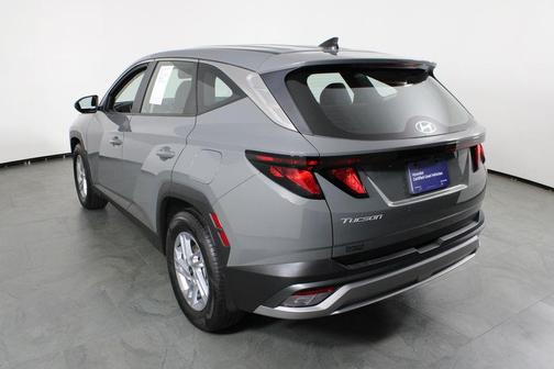 Hampton Gray 2026 Hyundai TUCSON SE