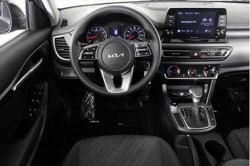 2023 Kia Seltos LX
