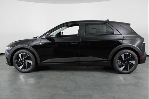 2025 Hyundai IONIQ 5 SE