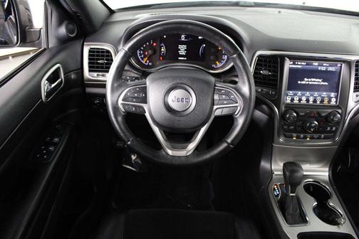 Diamond Black Crystal Pearlcoat 2018 Jeep Grand Cherokee Altitude