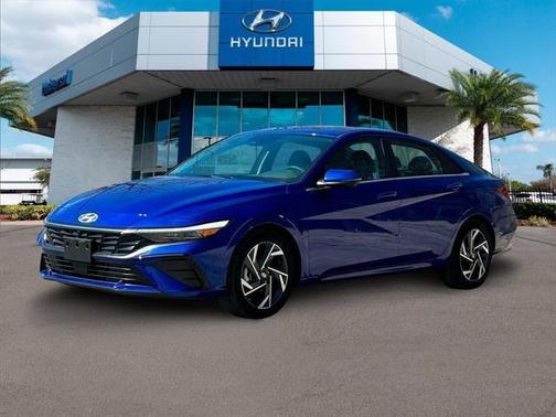 2025 Hyundai ELANTRA Limited