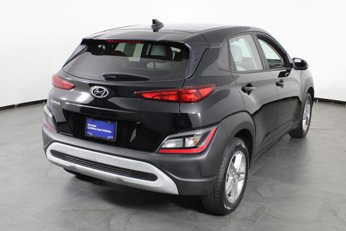 Abyss Black Pearl 2023 Hyundai KONA SE