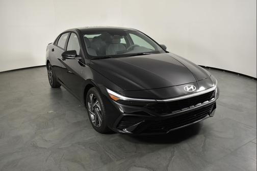 2026 Hyundai ELANTRA Sport