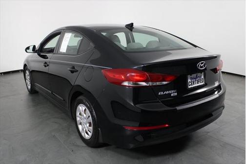 2018 Hyundai ELANTRA SE