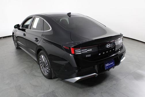 Onyx Black 2024 Hyundai SONATA Hybrid Limited