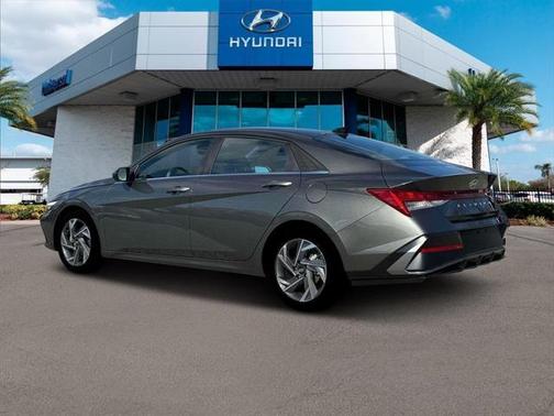 2025 Hyundai ELANTRA SEL