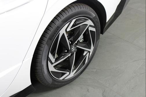 2026 Hyundai SONATA SEL