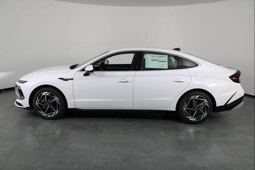2026 Hyundai SONATA SEL