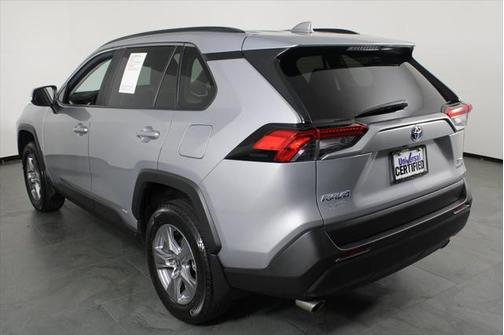 2022 Toyota RAV4 Hybrid XLE