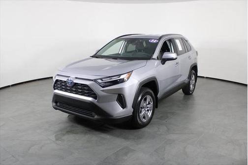 2022 Toyota RAV4 Hybrid XLE