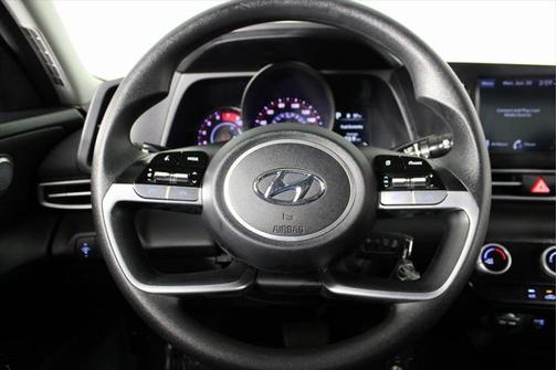 2023 Hyundai ELANTRA SE