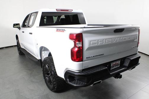Summit White 2026 Chevrolet Silverado 1500 Custom Trail Boss