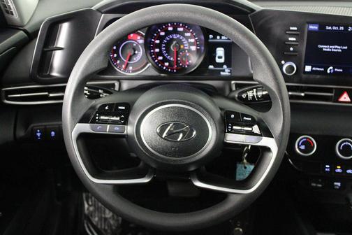 2023 Hyundai ELANTRA SE