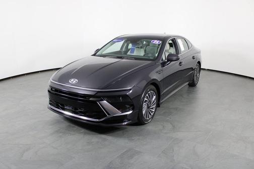 2025 Hyundai SONATA Hybrid SE