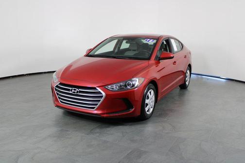 2018 Hyundai ELANTRA SE