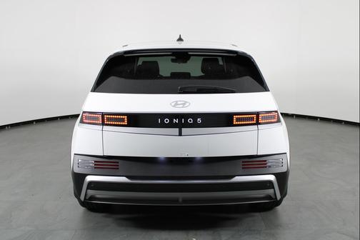 2025 Hyundai IONIQ 5 SE
