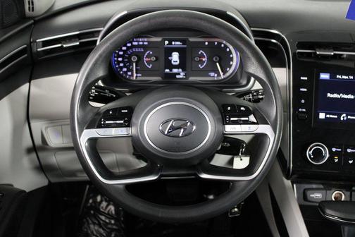 2024 Hyundai TUCSON SE