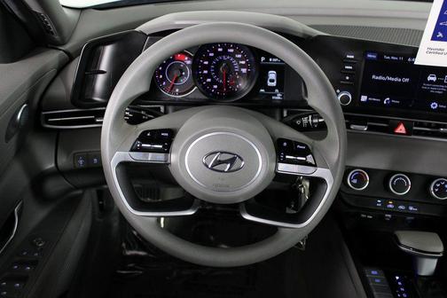 2023 Hyundai ELANTRA SE