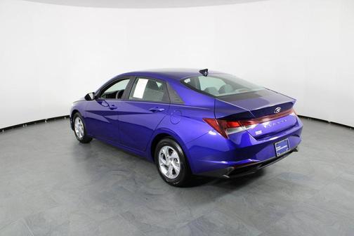 2023 Hyundai ELANTRA SE