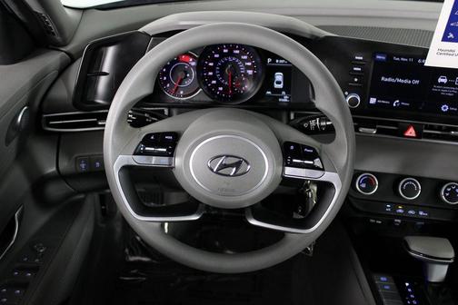 2023 Hyundai ELANTRA SE